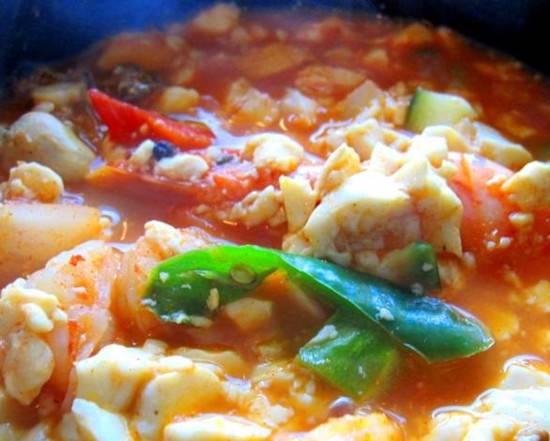 Soft tofu stew (순두부 찌개)